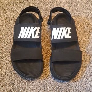 Nike Tanjun Sandals